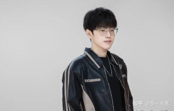 Scout在RNG比赛中晋级下一阶段，出色防守引发热议！